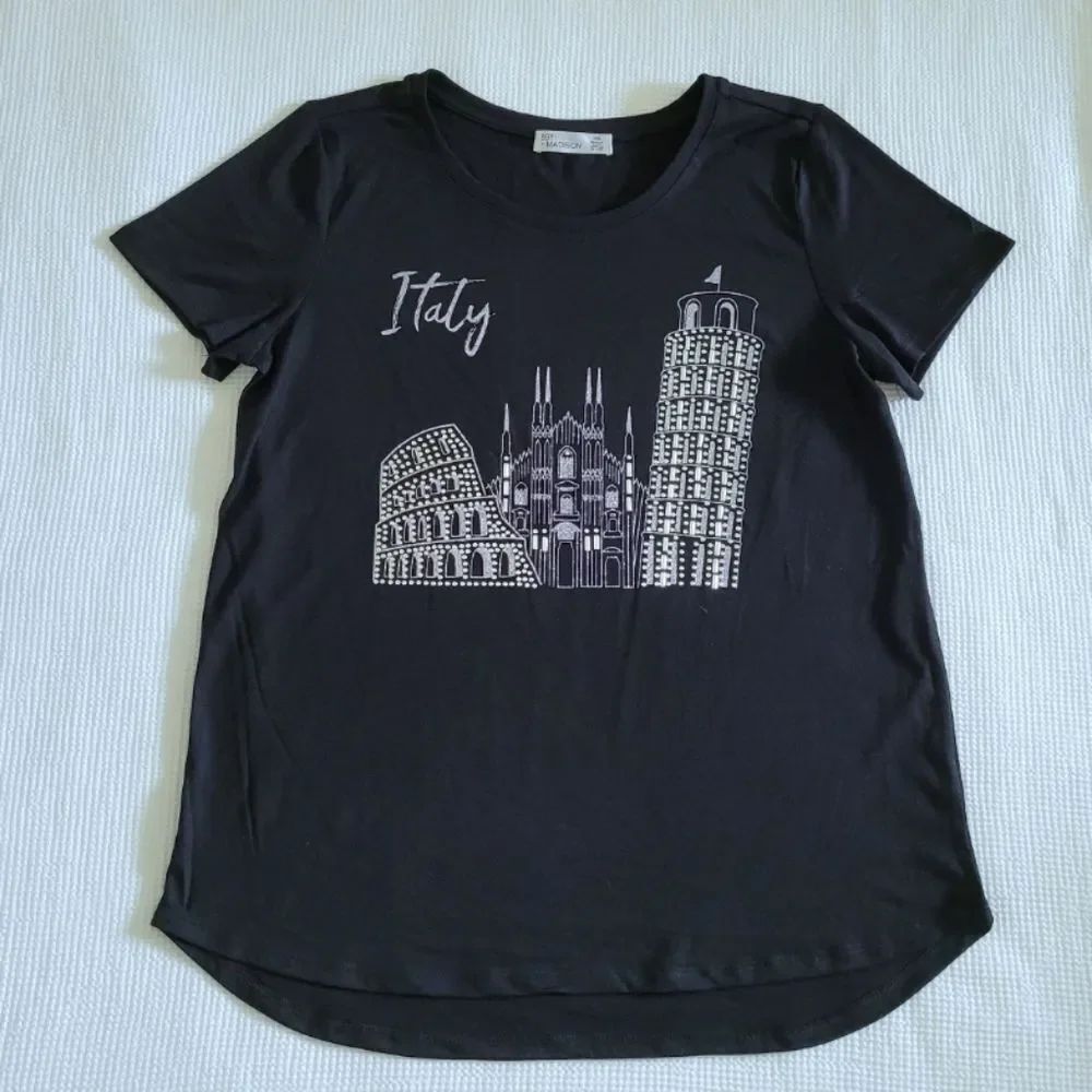 89th + Madison "Italy"🇮🇹 Tee - NWT